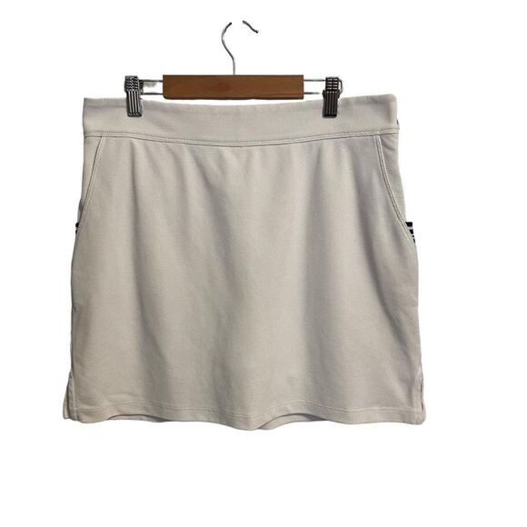 Vineyard Vines White Golf Pickleball Skort Size Small - Picture 1 of 5